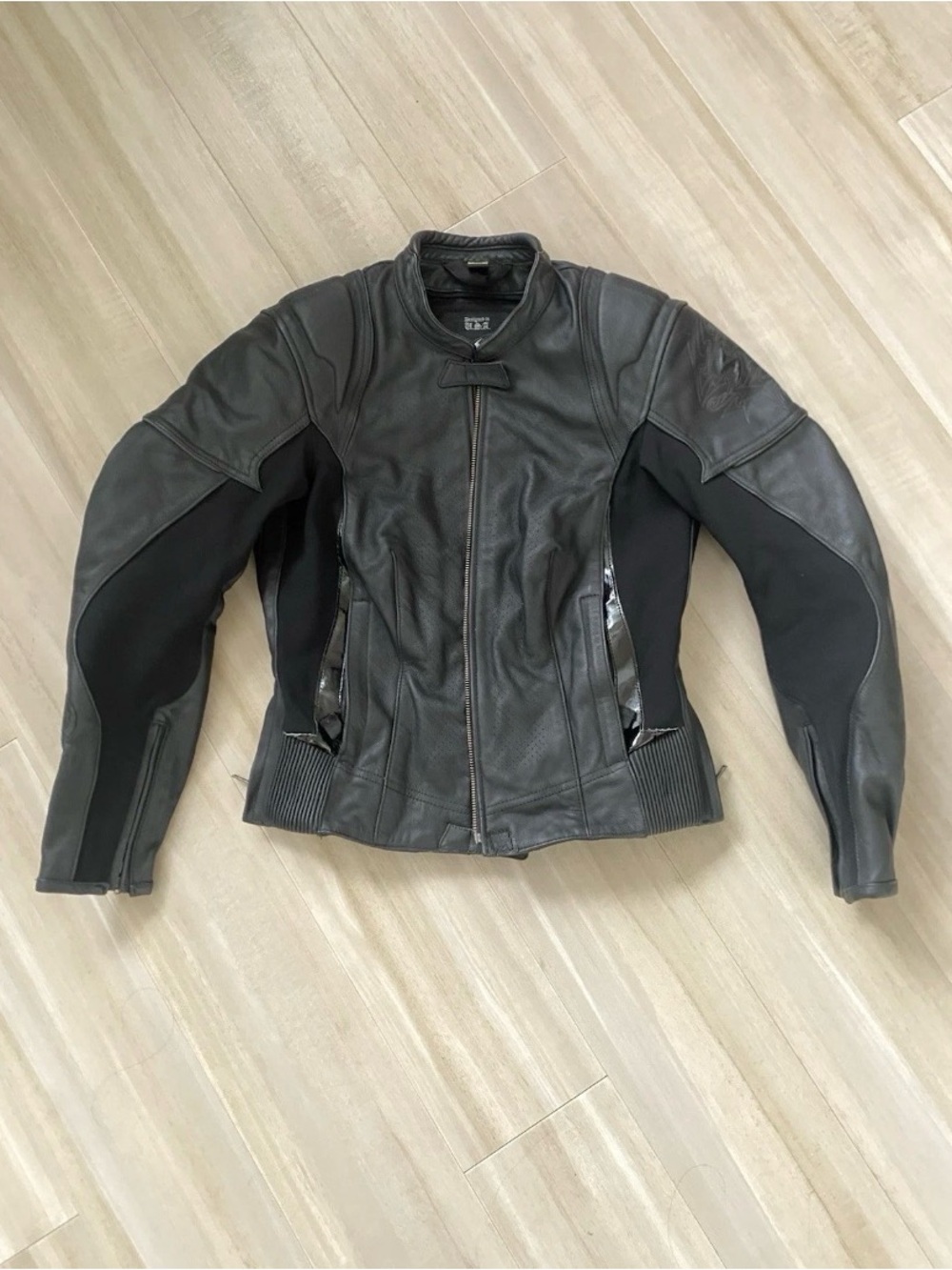 Scorpion EXO "Get Stung" Genuine Leather Motorcycle Jacket With Armor